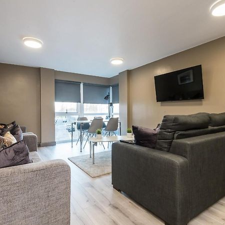 Host Apartments - Spacious 3 Bed Apartment With 3 Ensuites Liverpool Kültér fotó